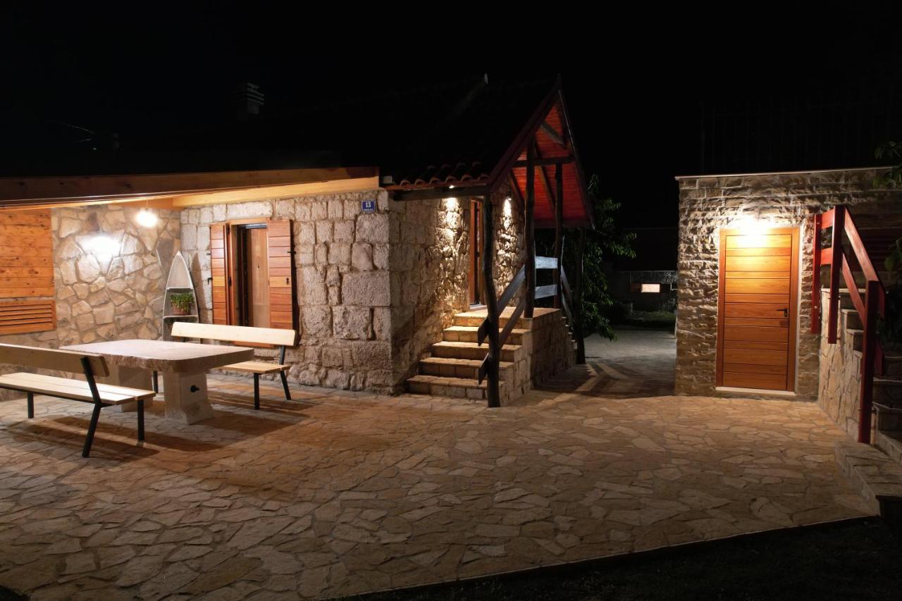 Patakun Holiday Home For 5, With Heated Pool Lecevica Exterior foto